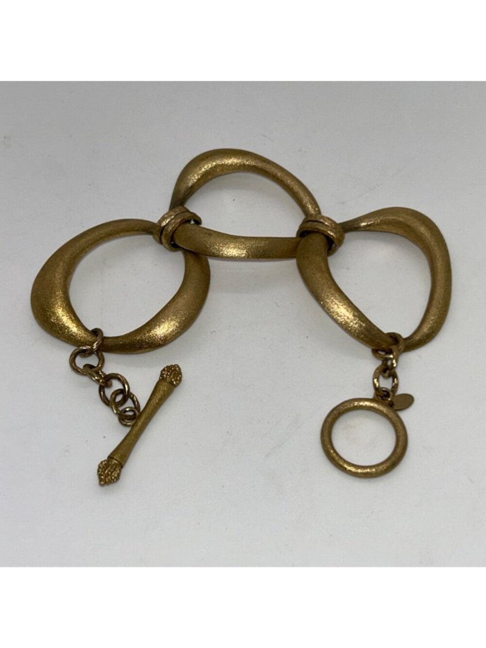 Rivka Friedman Brushed Gold-tone Oval Link Bracelet Clad Textured Statement - Picture 2 of 14
